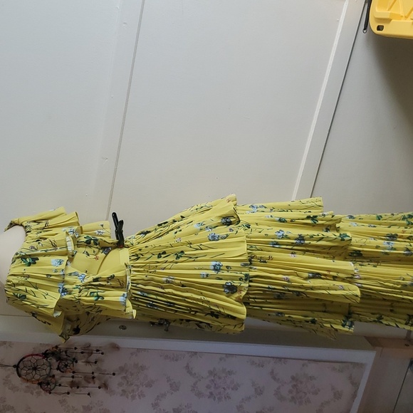 o.p.t Floral Vimmy Tiered Pleated Maxi Dress Yellow Size L - Picture 6 of 12